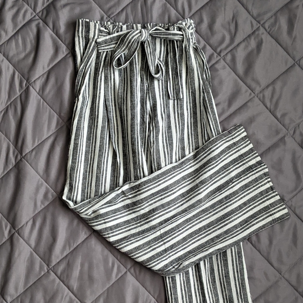 Wide-legged Paper Bag Pants
